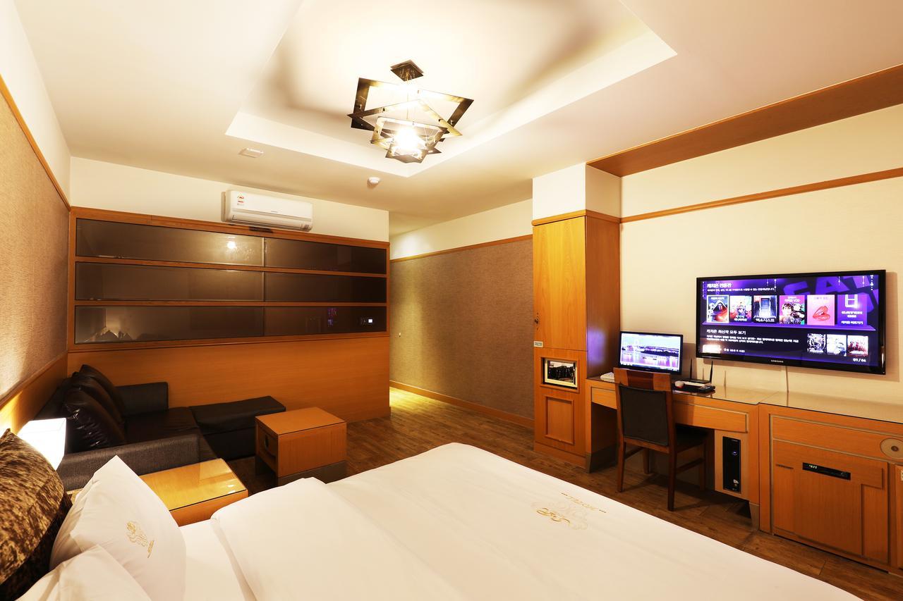 Bucheon Sr Hotel Экстерьер фото
